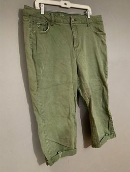 Time & Tru Womens Size 20 Mid Rise Distressed Cuffed Green Denim