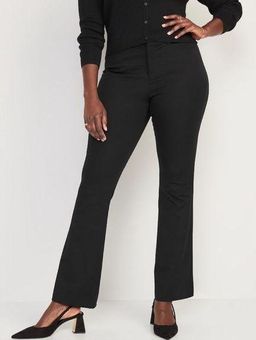 Old Navy High Rise Pixie Flare Pants in Black NEW Plus Size 26 - $35 New  With Tags - From Selin