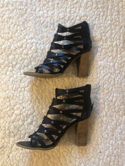 Report on sale black heels