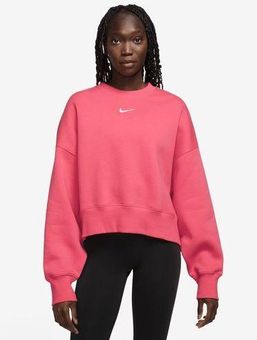 Nike Cropped Crew Neck 30 57 Off Retail From Danielle