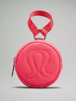 Stylish Lululemon Belt Bag in Raspberry Cream