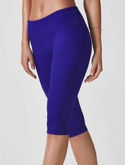 Fabletics Define Powerhold Mid-Rise Capri Leggings Size XS Blue - $15 (70%  Off Retail) - From Brittany