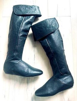 Max Azria Boots 2024 skytecpr