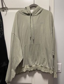 Alo Yoga Sage Green Accolade Hoodie Size L - $29 (77% Off Retail) - From  Alyssa