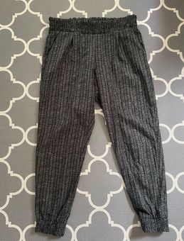 Athleta Aliso Tropical Chevron Zig Zag Joggers Pants Women's Size 10 - $31  - From T