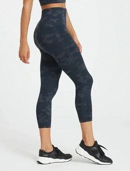 Spanx New $68 Look At Me Now Cropped Seamless Leggings Medium