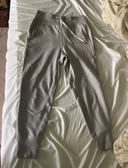 Lululemon Metro Miles Jogger Gray Size 