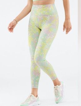 Fabletics Women's Define Powerhold High Waisted 7/8 Leggings Size Large -  $27 - From Dalila