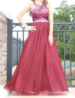 Dillards burgundy deals prom dress