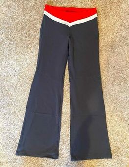 Victoria's Secret sport flare logo yoga pants