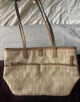 Michael Kors Cloth Purse 2024 favors