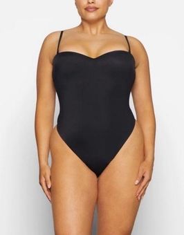 SKIMS Contour Lift Thong Bodysuit, SIZE MEDIUM NEW