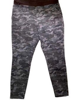 No Boundaries Grey Camo Ankle Legging