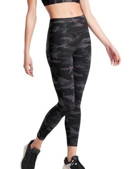 Athleta Ultimate Stash Pocket Camo 7/8 Tights size Small - $67 New