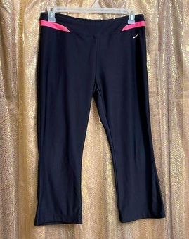 Nike FitDry black and pink cropped ankle leggings, size L Size L