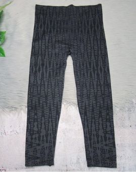 Spanx Look At Me Now Seamless Cropped Leggings Black Geo Women's Size XL  NWOT - $50 - From Sara