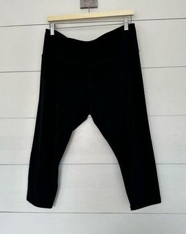 Athleta Women's Black Extra Large Elation Capri Pants Size XL - $30 - From  Madi