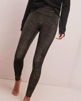 Spanx Velvet Shine High Rise Legging size Large - $48 - From Marissa