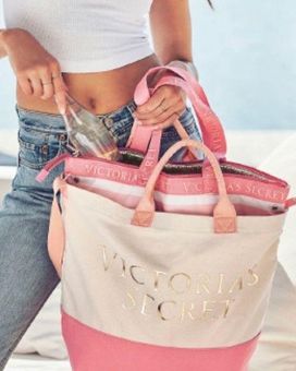 Victoria's Secret 🎉HOST PICK🎉 ⭐️NEW⭐️ COOLER TOTE Pink - $40