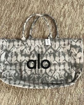 Sell Alo Yoga Tie Dye Tote Bag - Grey