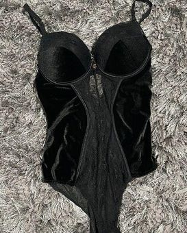 Daisy Fuentes Lingerie Size M - $12 - From Meliza