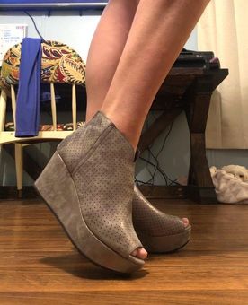 pierre dumas peep toe booties