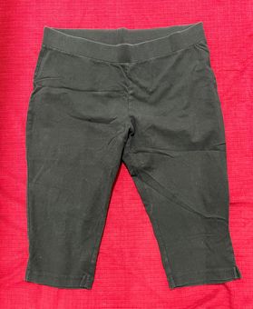Basic Editions Large Basic Edition Black Capri Leggings - $9 (59% Off  Retail) - From Francesca