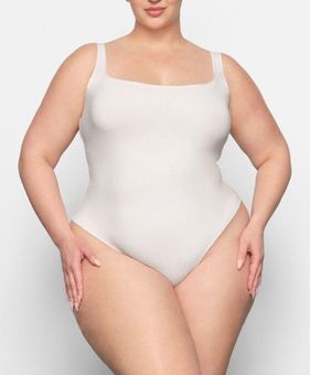 SKIMS NWT Raw Edge Intimates Bodysuit Marble Size 4X White - $50