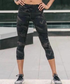 Zyia Active Camo Print Athletic Luxe Hi-Rise Capri Length Leggings