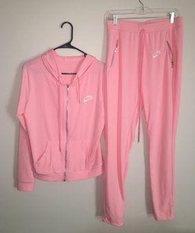 Nike Women's Pink Sweatsuit Size XL - $72 (57% Off Retail) New With Tags -  From Asha