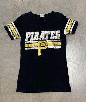 Genuine Merchandise Pittsburgh Pirates Tee Black Size M - $16 - From Nayla