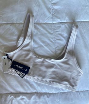 Aritzia Sports Bra Gray Size L - $19 (36% Off Retail) New With Tags - From  jillie