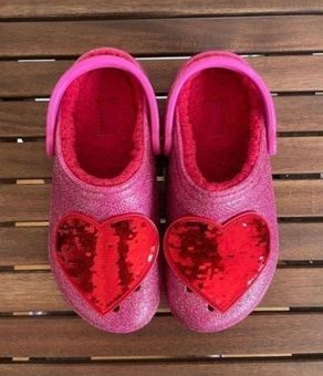  Crocs: Valentine's Day