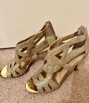 Marc Fisher Gold Heels Size 6.5 45 52 Off Retail From Preety