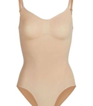 SKIMS SCULPTING BODYSUIT W. SNAPS Size M - $57 - From Marissa