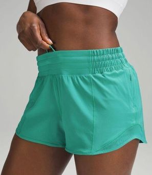 Lululemon 🍋 Kelly Green Hotty Hot Shorts in High Rise 2.5”. Size 10! 🍋 -  $29 (57% Off Retail) - From JAST