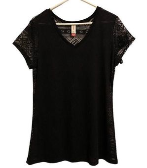  No Boundaries Juniors Black Soot Round Neck T-Shirt