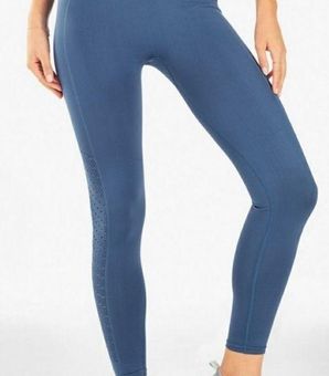 Fabletics Seamless High Waisted Perforated 7/8 Leggings Small