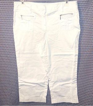 Larry Levine Stretch White Capris Size 14 - $5 - From Labroscianos