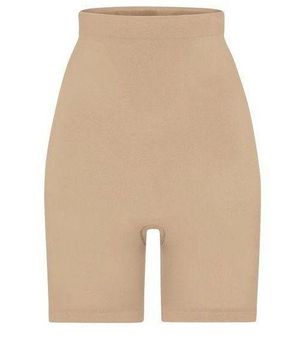 SKIMS Size S M Clay Seamless Sculpt High-Waisted Above The Knee Short  Shapewear Size M - $25 - From Cassandra