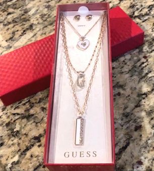 guess necklace set