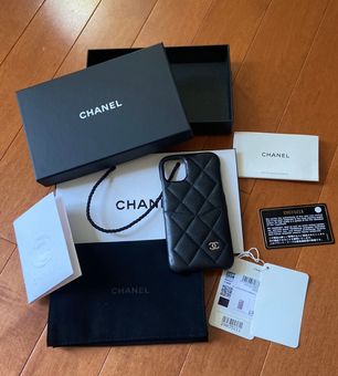 CHANEL iPhone Phone Case CC Logo Black Caviar Leather