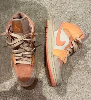women's jordan 1 apricot orange