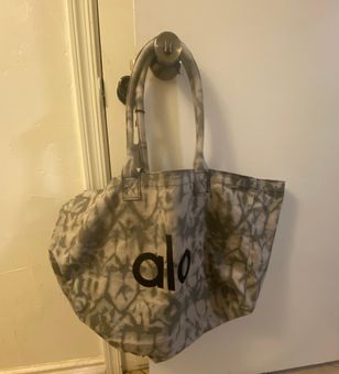 Alo Yoga Bag Gray - $39 (18% Off Retail) New With Tags - From Yes