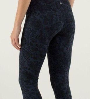 Lululemon athletica Capri cropped pants size 8​ floral print blue workout  gym - $37 - From Paydin