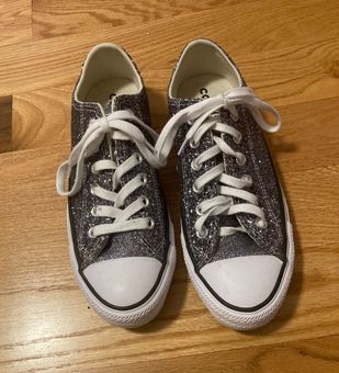 nitrogen indendørs Rejsende Converse glitter low tops Silver Size 7.5 - $30 (31% Off Retail) - From  alexa