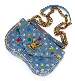 WHAT FITS IN MY LOUIS VUITTON NEW WAVE CHAIN BAG