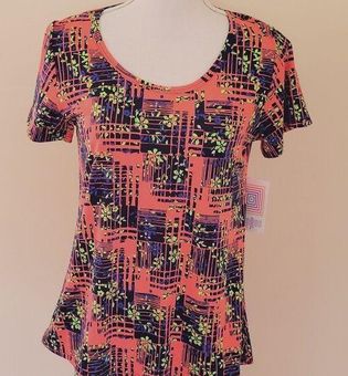 LuLaRoe classic tee size small - $32 New With Tags - From Gina