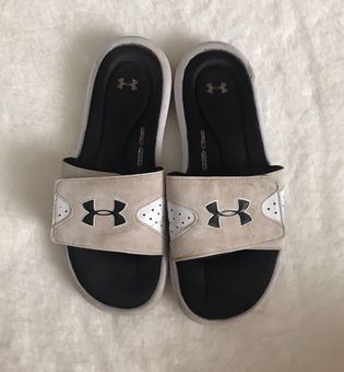 Under Armour Cushioned Slides Size 8 16 66 Off Retail