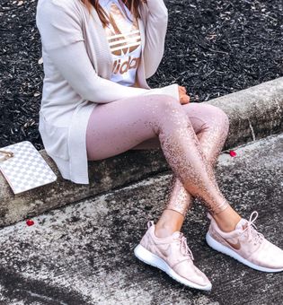 Beyond Yoga Alloy Ombré High Waisted Midi Legging Pink - $71